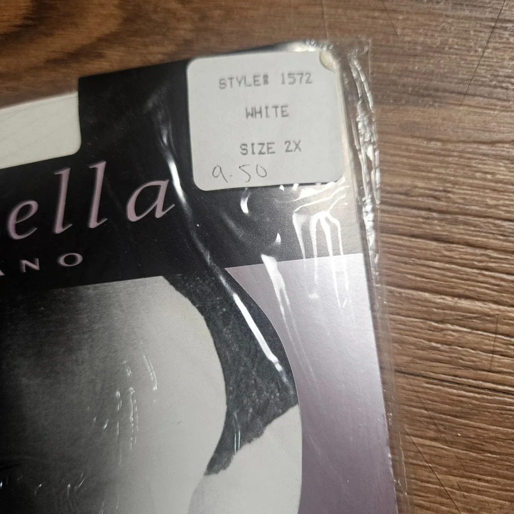 Isabella Milano Sheer Lace Top Thigh High Stockings 2X Queen White 1572 USA NWT